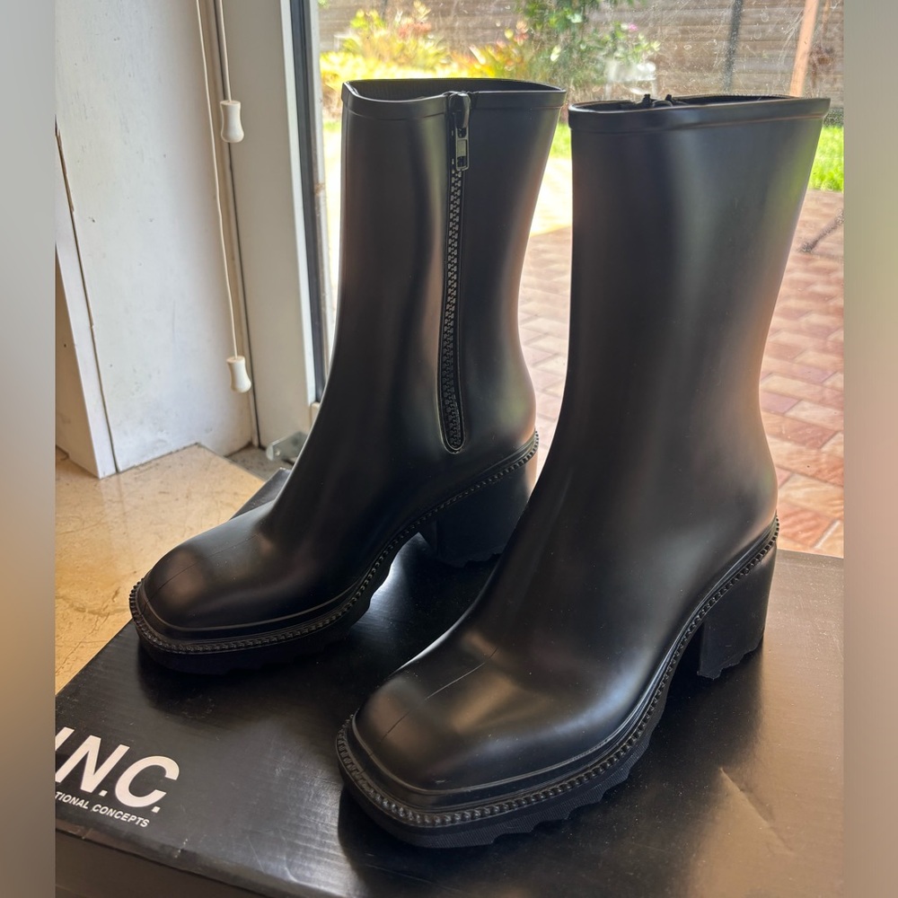 INC SZ 8 Women's Black Mid-Calf Zip Platform Boots